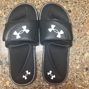Under Armour Slide Sandals NWOT